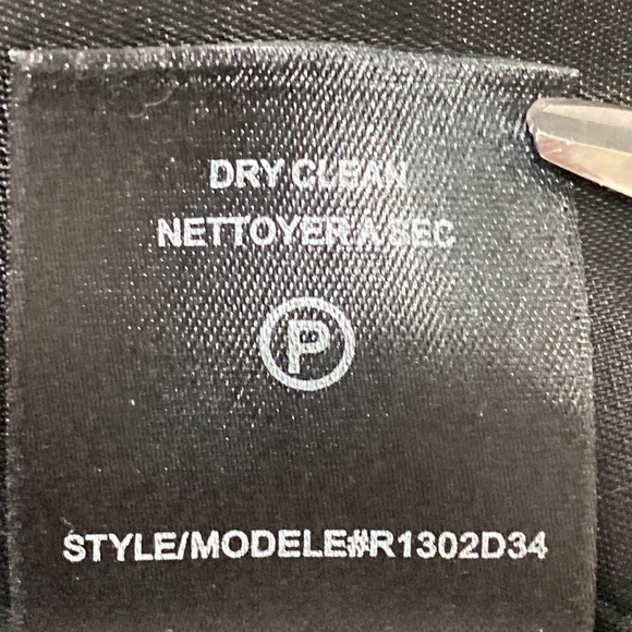 Robert Rodriquez Halter/ Sleeveless Dress Front zippered in Black/ Cream size 6 - Picture 13 of 13